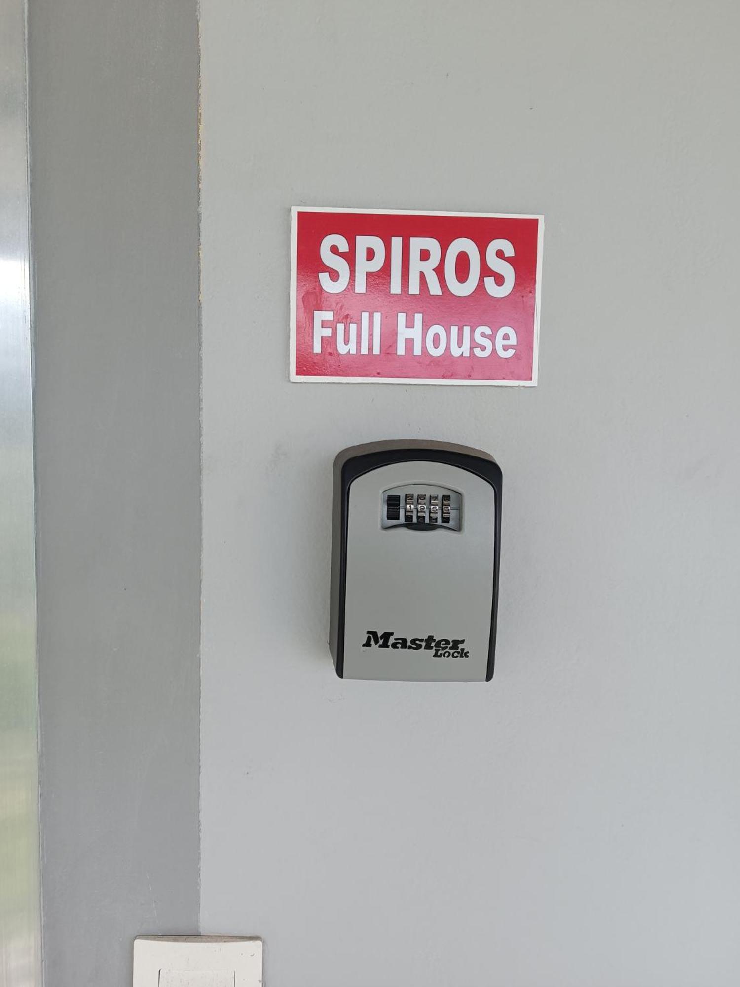 Spiros Full House In Marathias Apartment Luaran gambar